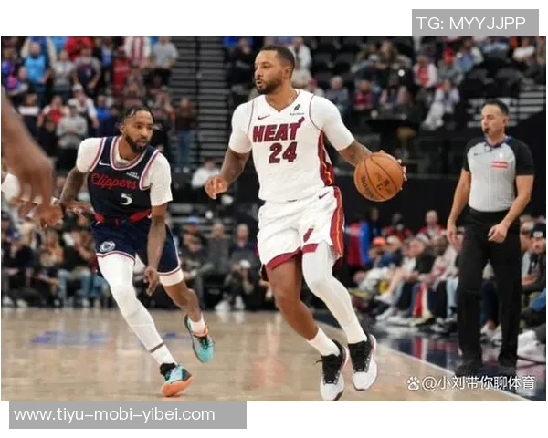 鲍威尔半场火力全开7投6中三分球6中5狂砍20分首节独揽15分